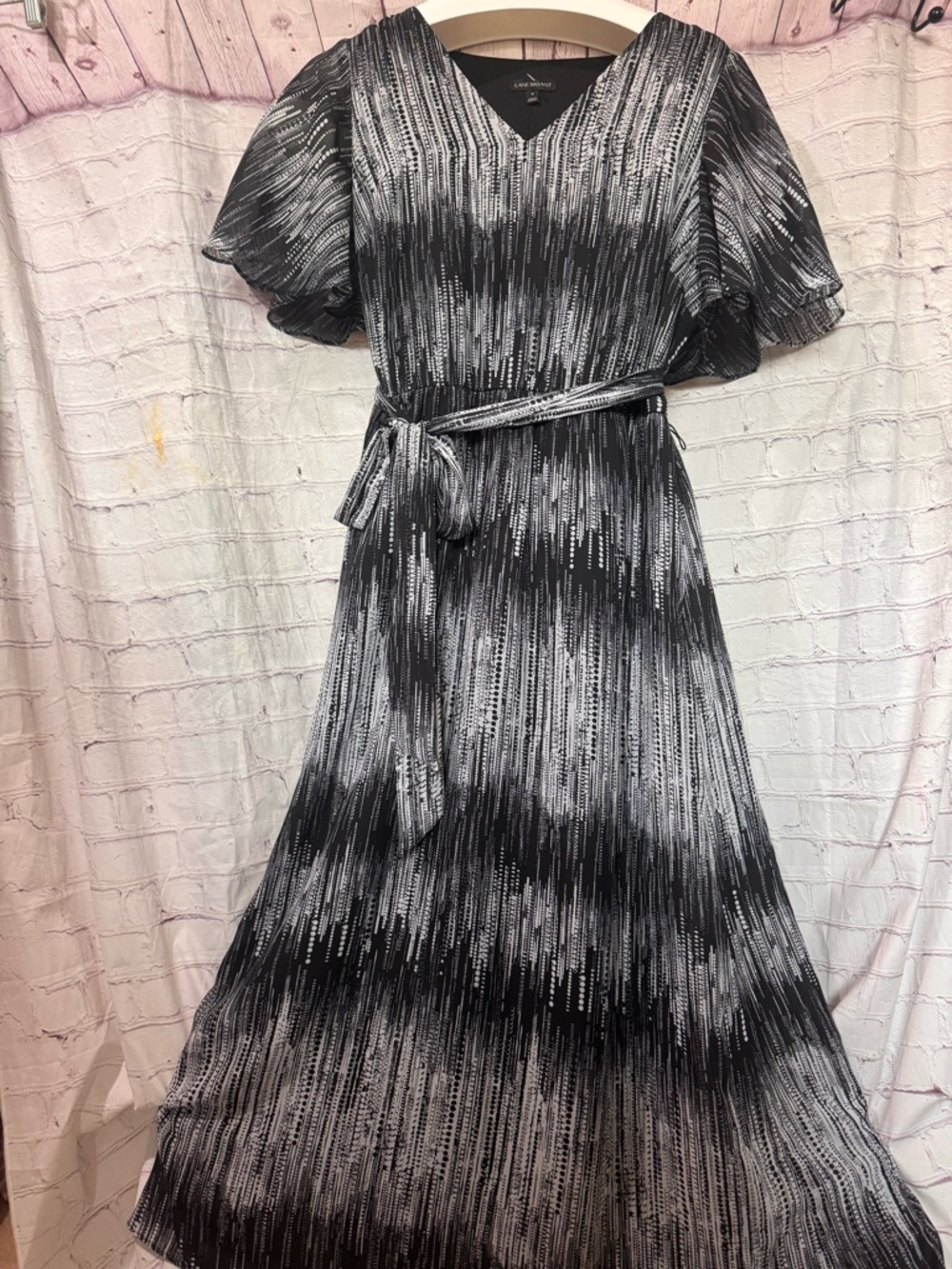 Lane Bryant Black & White V-Neck Maxi Dress with Tie Belt
